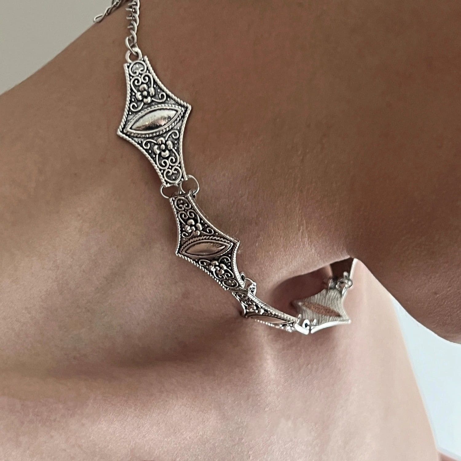 Heritage Silver Victorian Collar Choker - Image 0