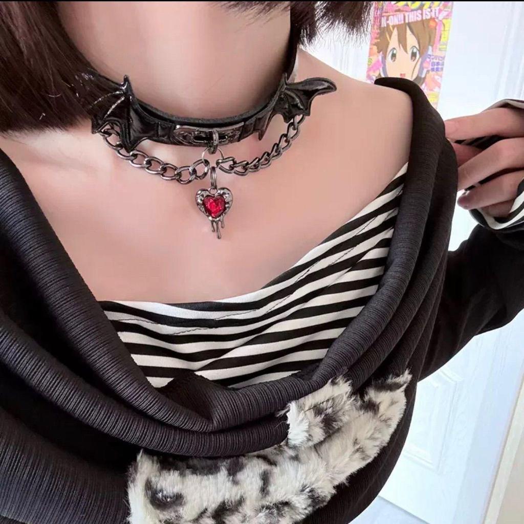 Bloodheart Batwing Gothic Choker - Image 0